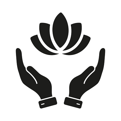 Mains levées tenant un symbole de lotus noir stylisé sur fond blanc.